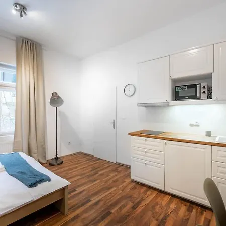 Adorable Cozy In Apartment