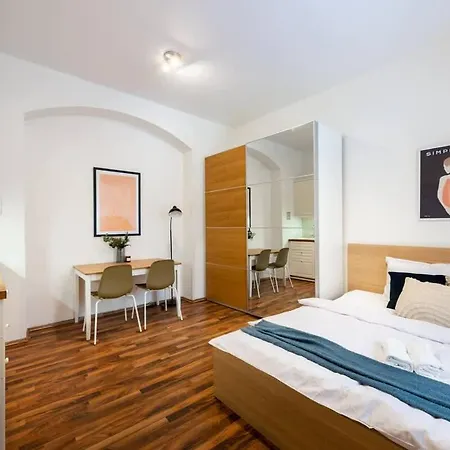 Adorable Cozy In Apartment Prague